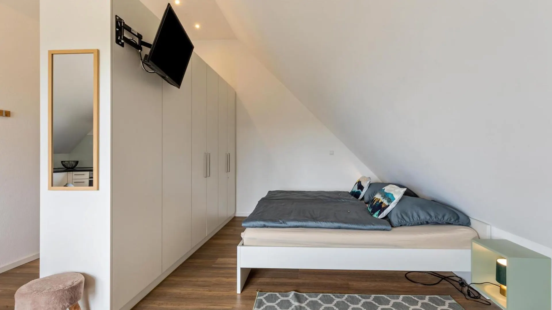 Studio 5 Parkside Apartments Guenzburg Germany
