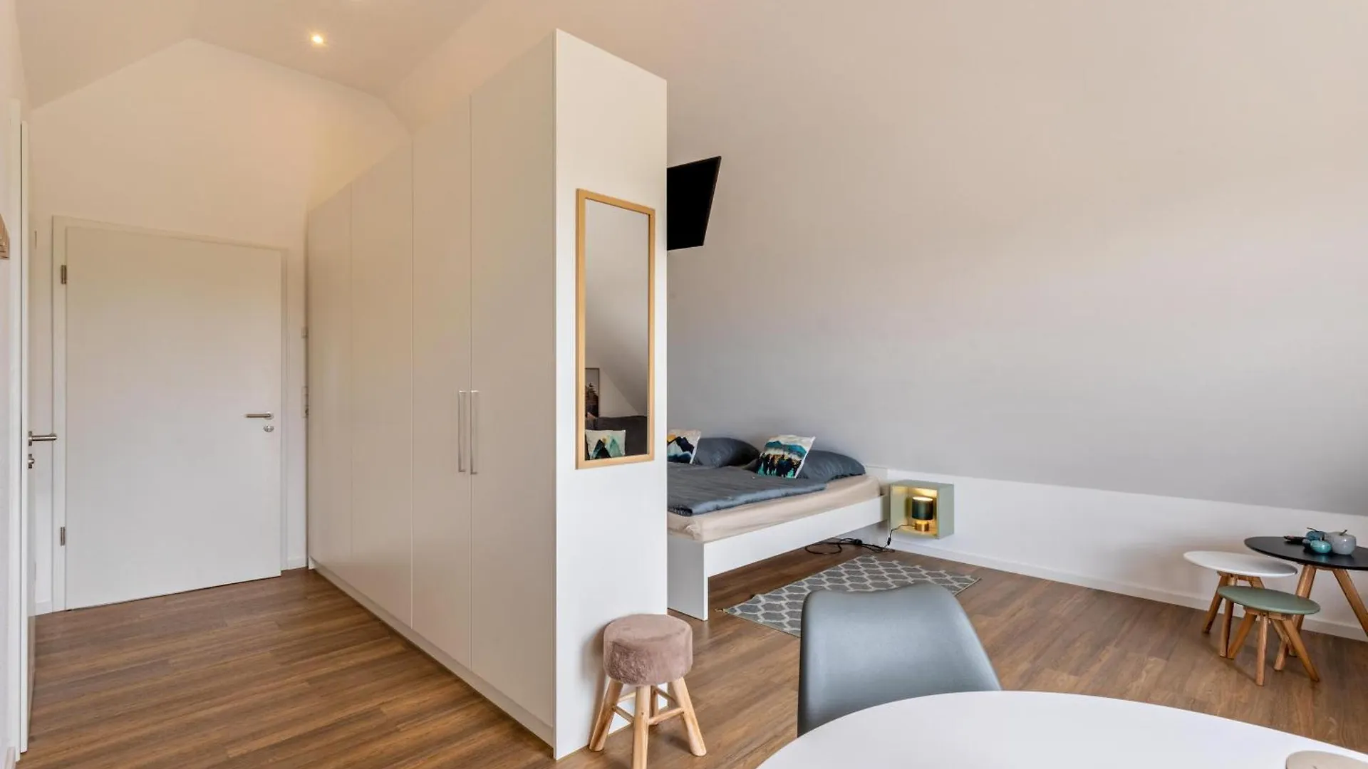Studio 5 Parkside Apartments Guenzburg